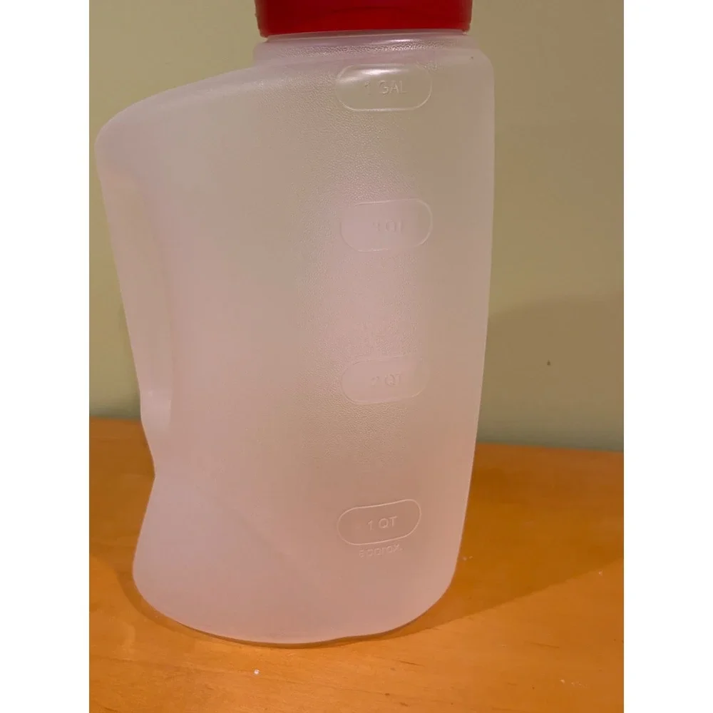Rubbermaid MixerMate 1 Gal 3.8L Pitcher Red Lid 7E60 Made in USA New
